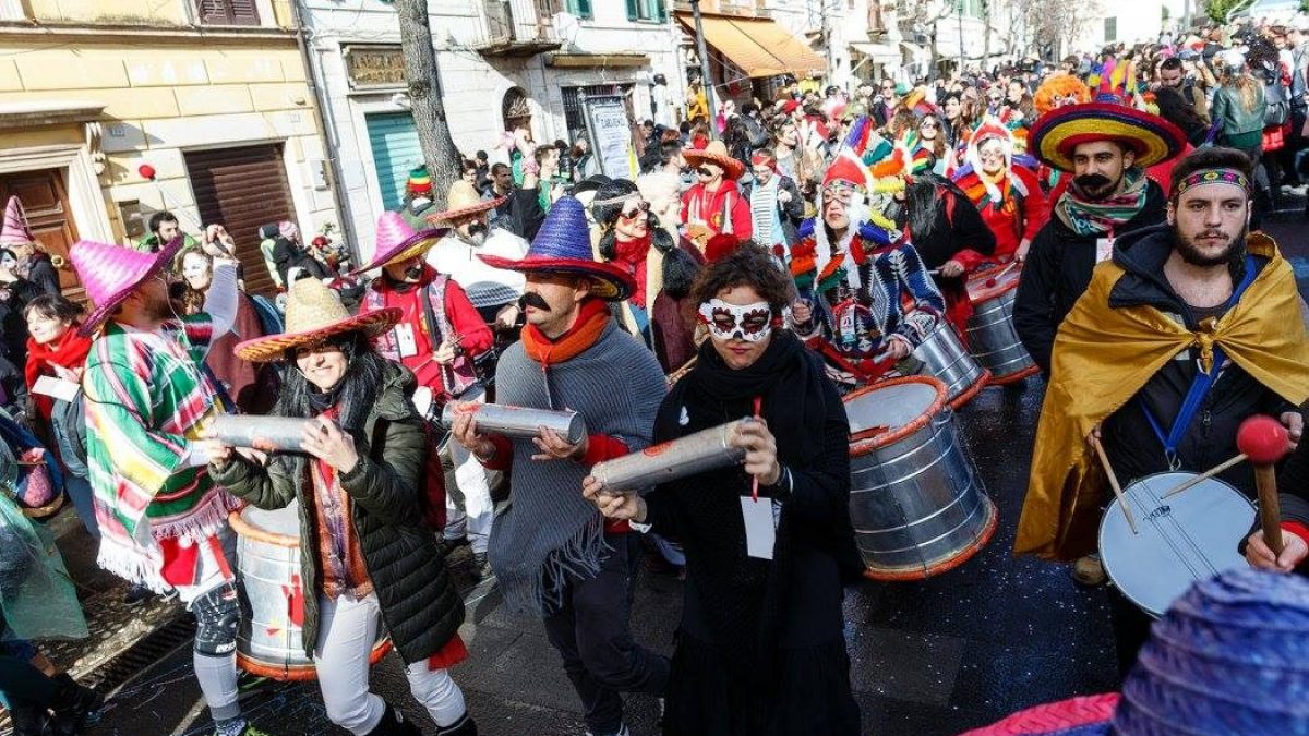 Carnevale Pietrasanta: guerra alle bombolette, controlli agli